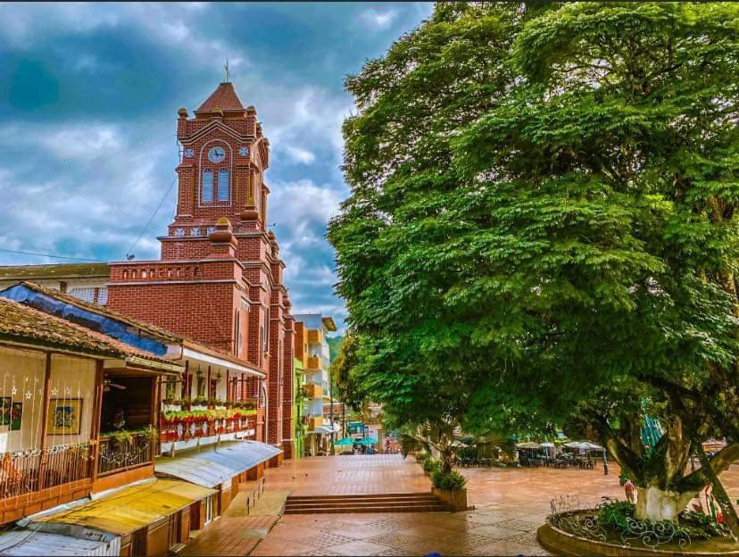 Hotel Jireh - San Carlos Ant エクステリア 写真